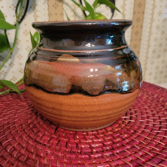 Vintage Wyndham signed Pottery - Picture 3 of 4